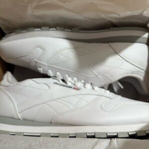 Reebok Men's White and Gray Sneakers